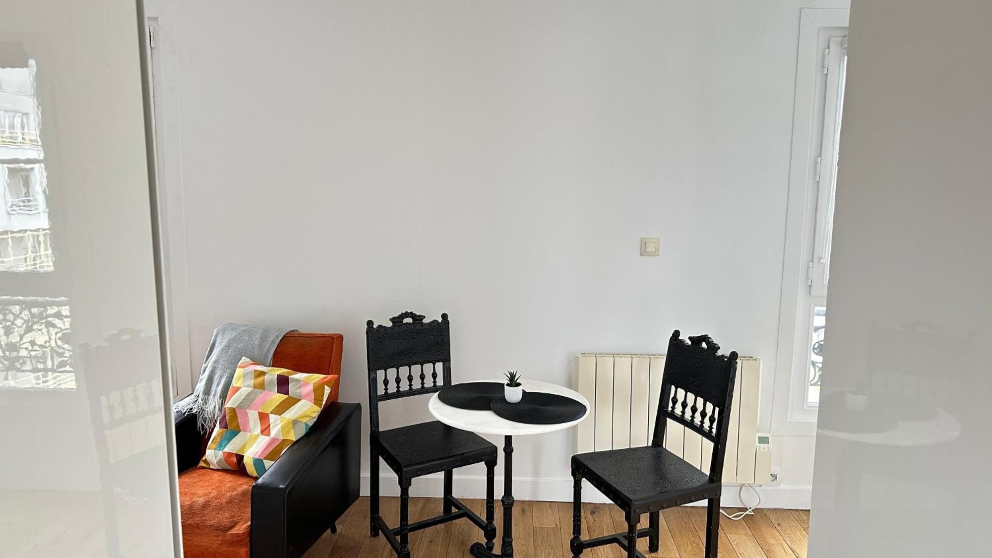 Charmant Studio Au Coeur Du 18E Apartment ปารีส ภายนอก รูปภาพ