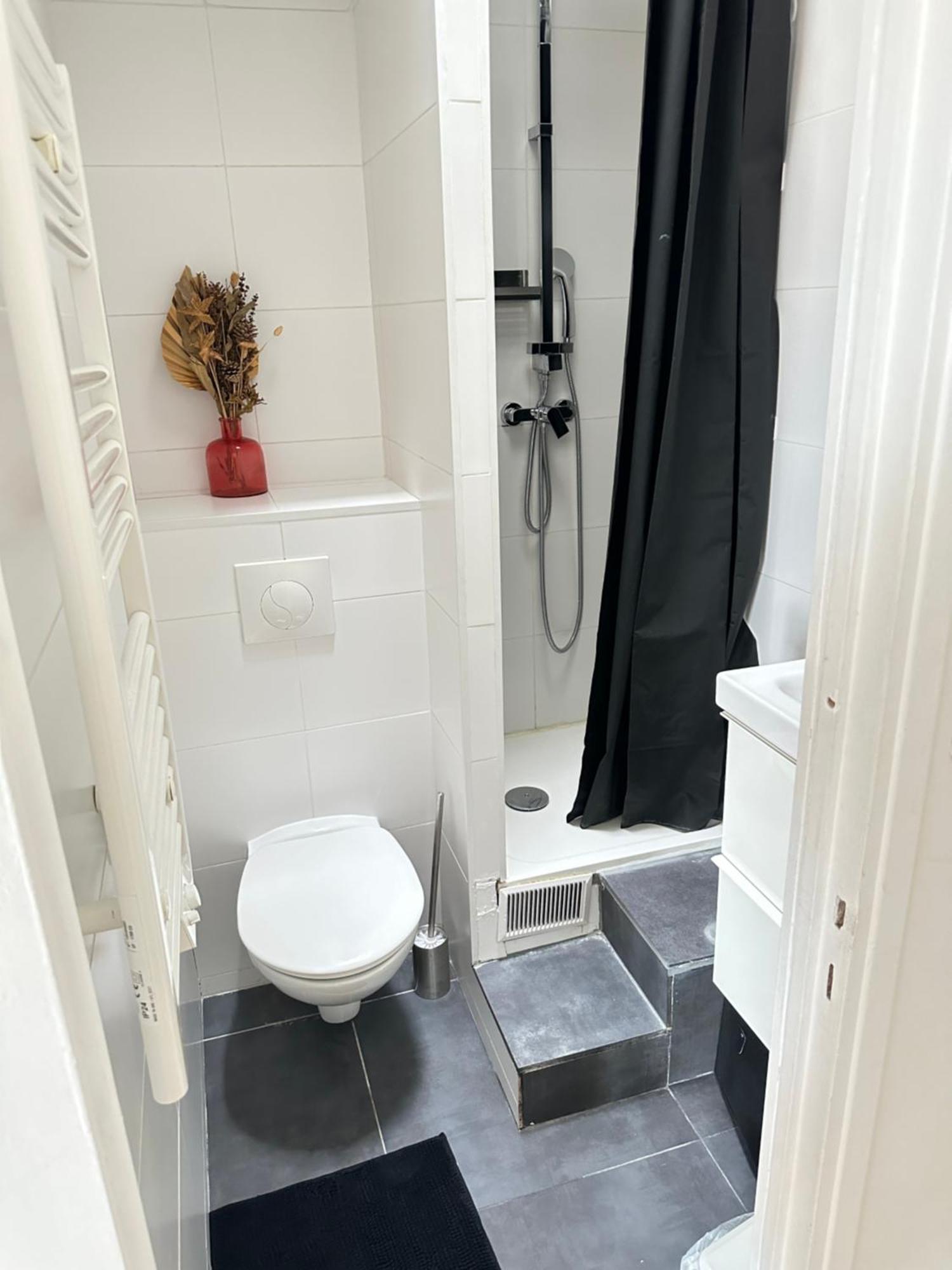 Charmant Studio Au Coeur Du 18E Apartment ปารีส ภายนอก รูปภาพ