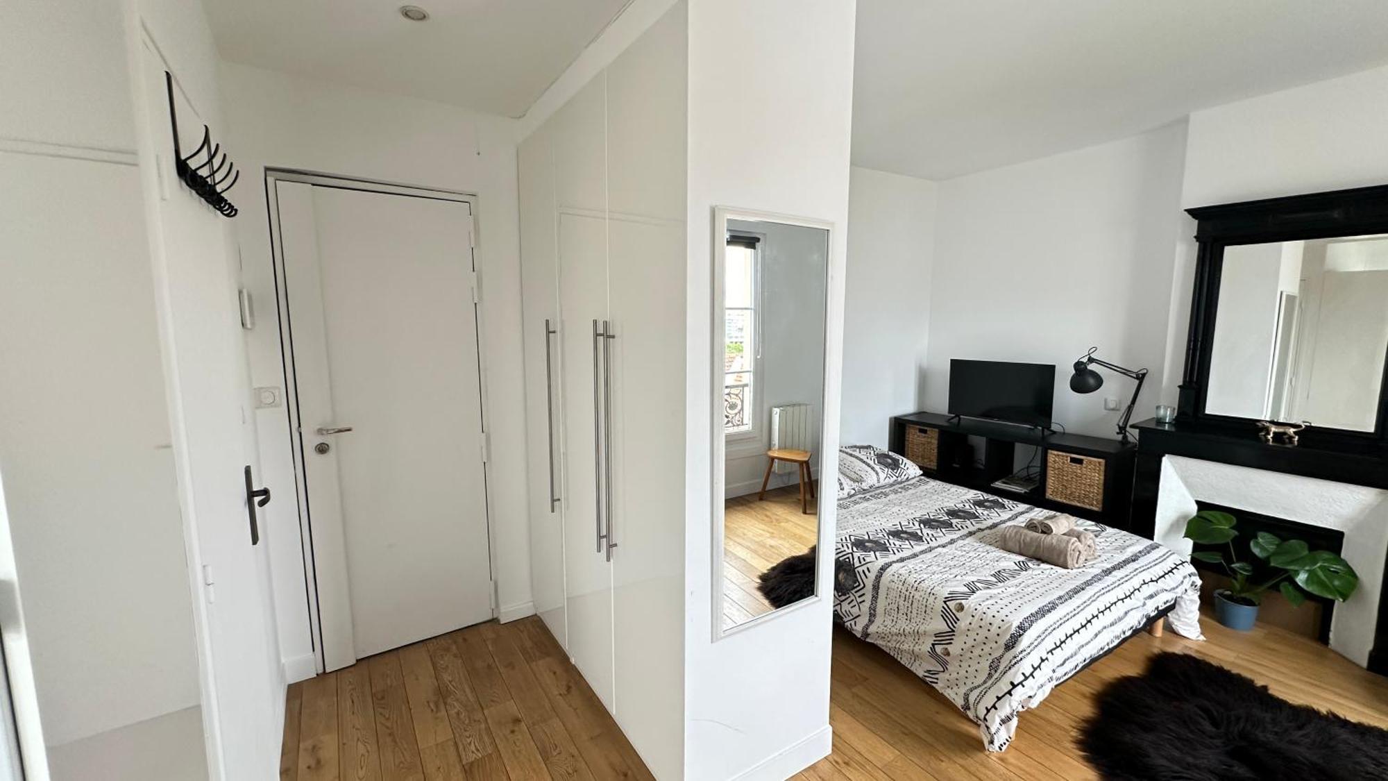 Charmant Studio Au Coeur Du 18E Apartment ปารีส ภายนอก รูปภาพ